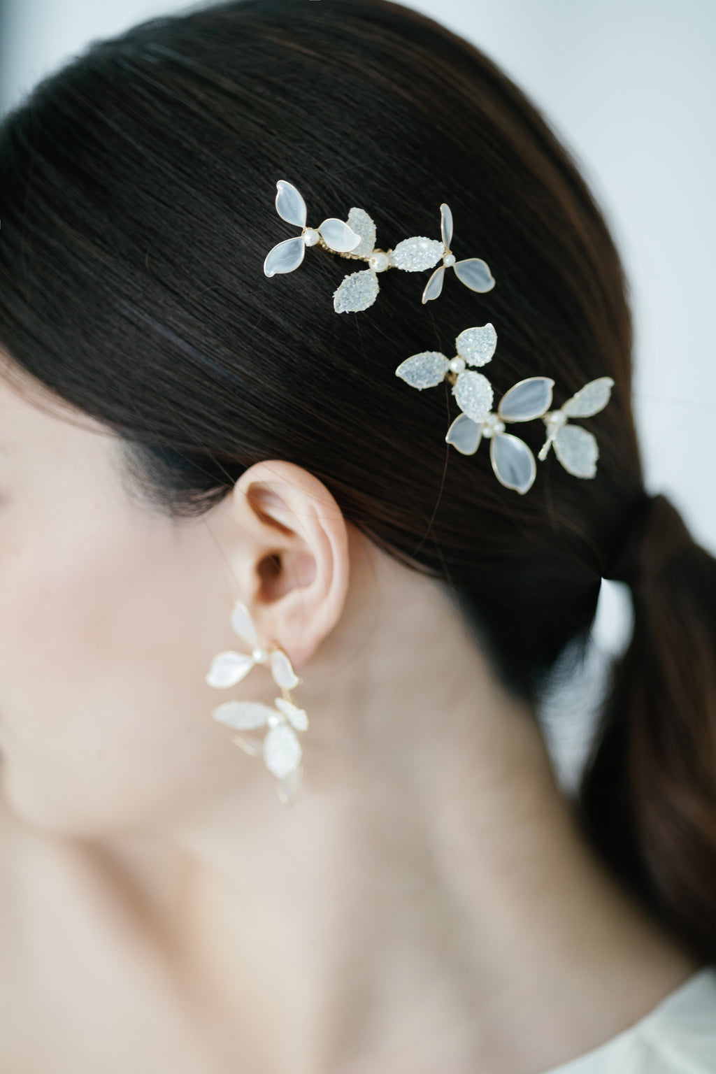 Frosted Petal Combs