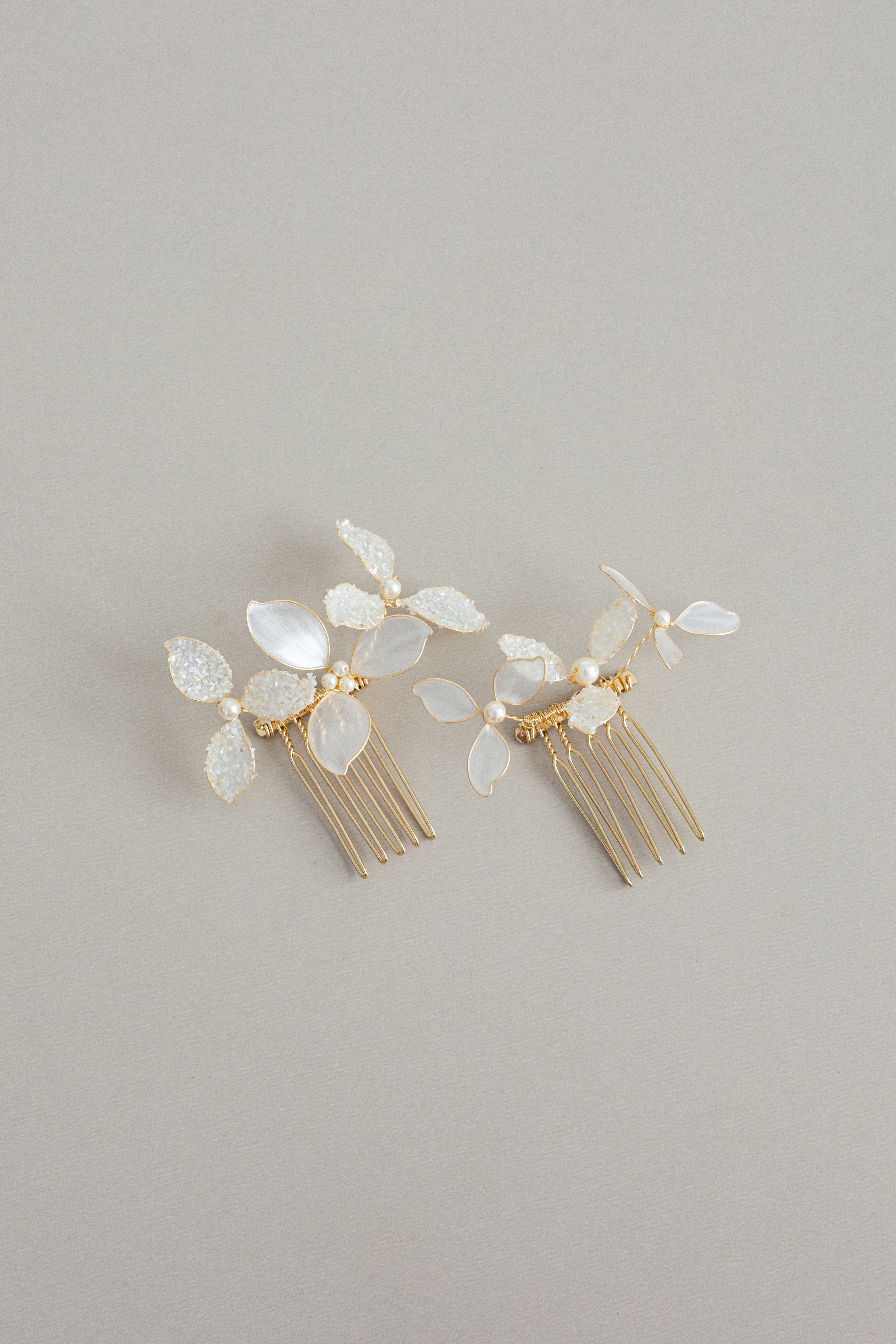 Frosted Petal Combs