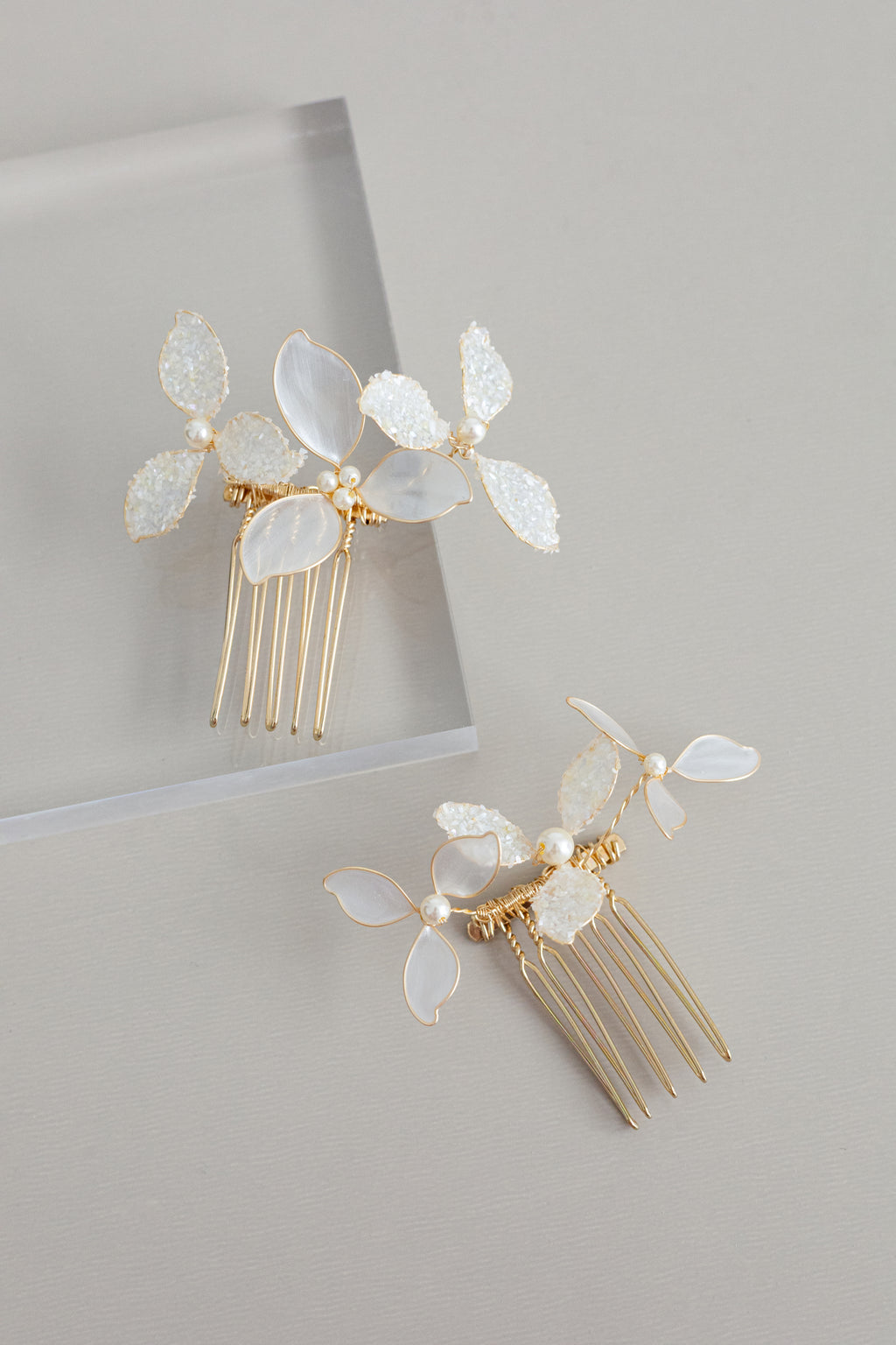 Frosted Petal Combs